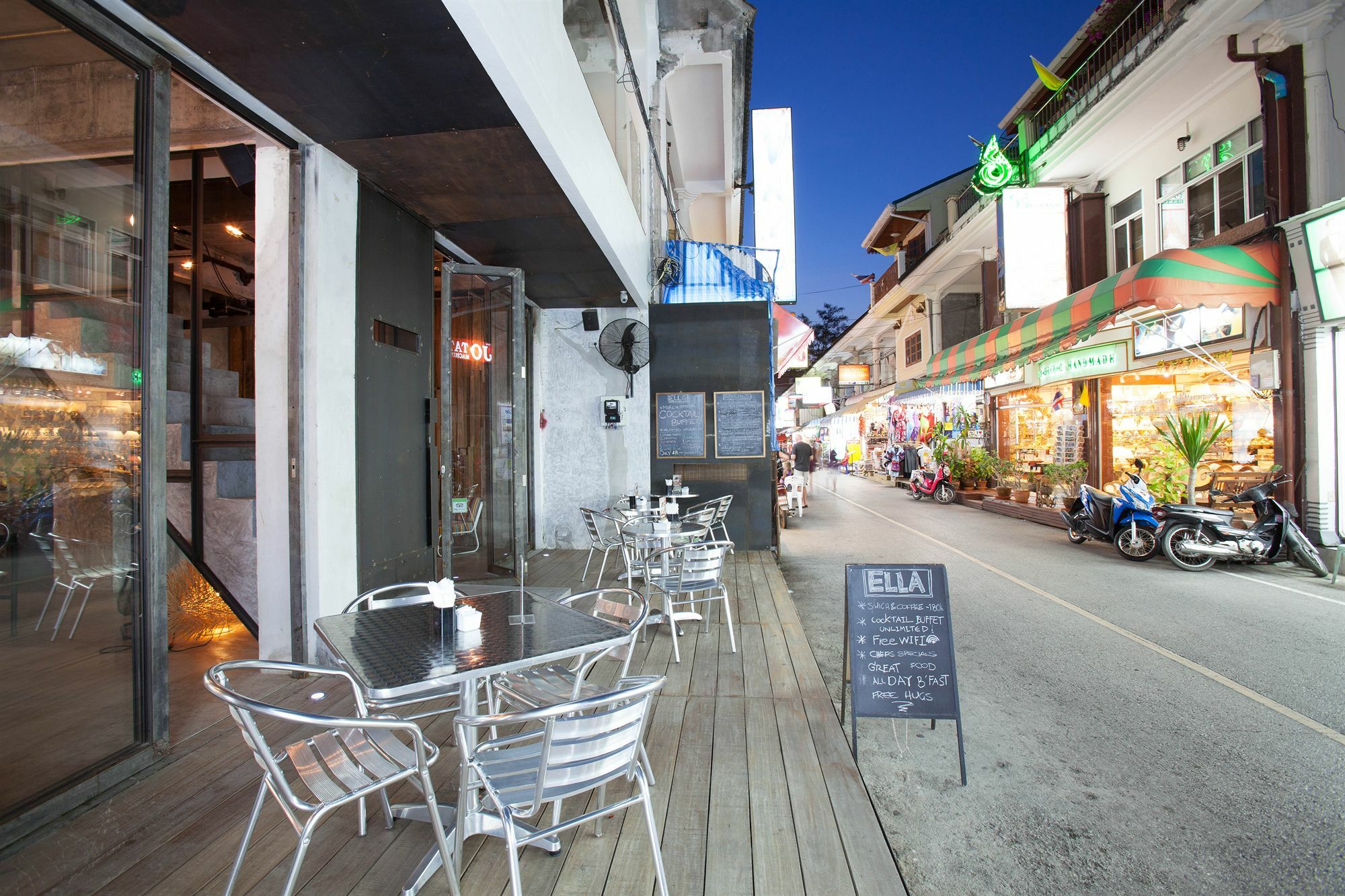 Ella Bed Bed & Breakfast Patong Exterior photo